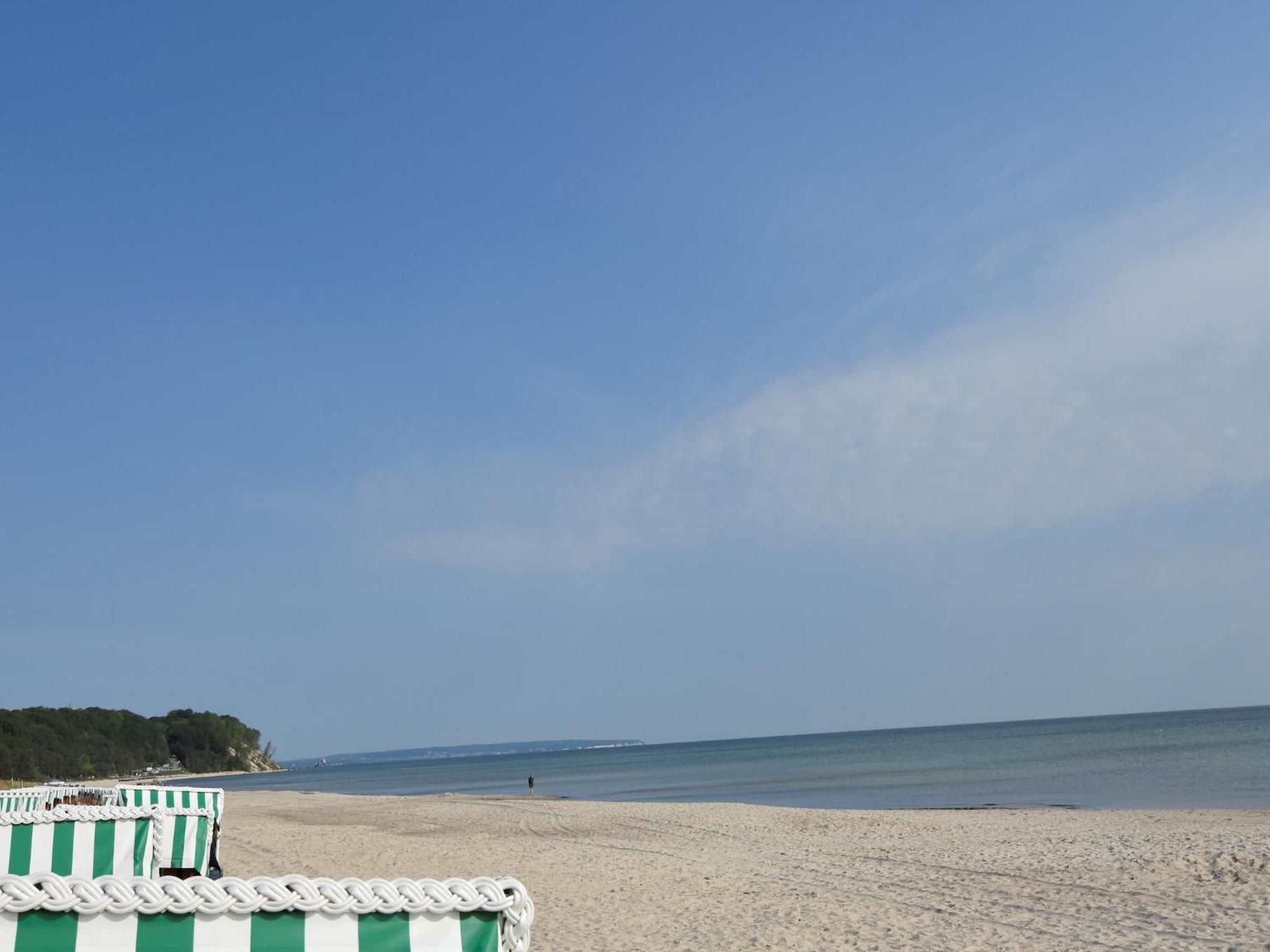 Charming Apartment On Ruegen Island With Balcony Sellin  Bagian luar foto